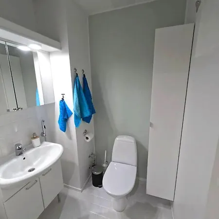 Spacious Two Bedroom In Central Location Apartman
