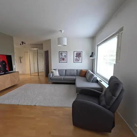 Spacious Two Bedroom In Central Location